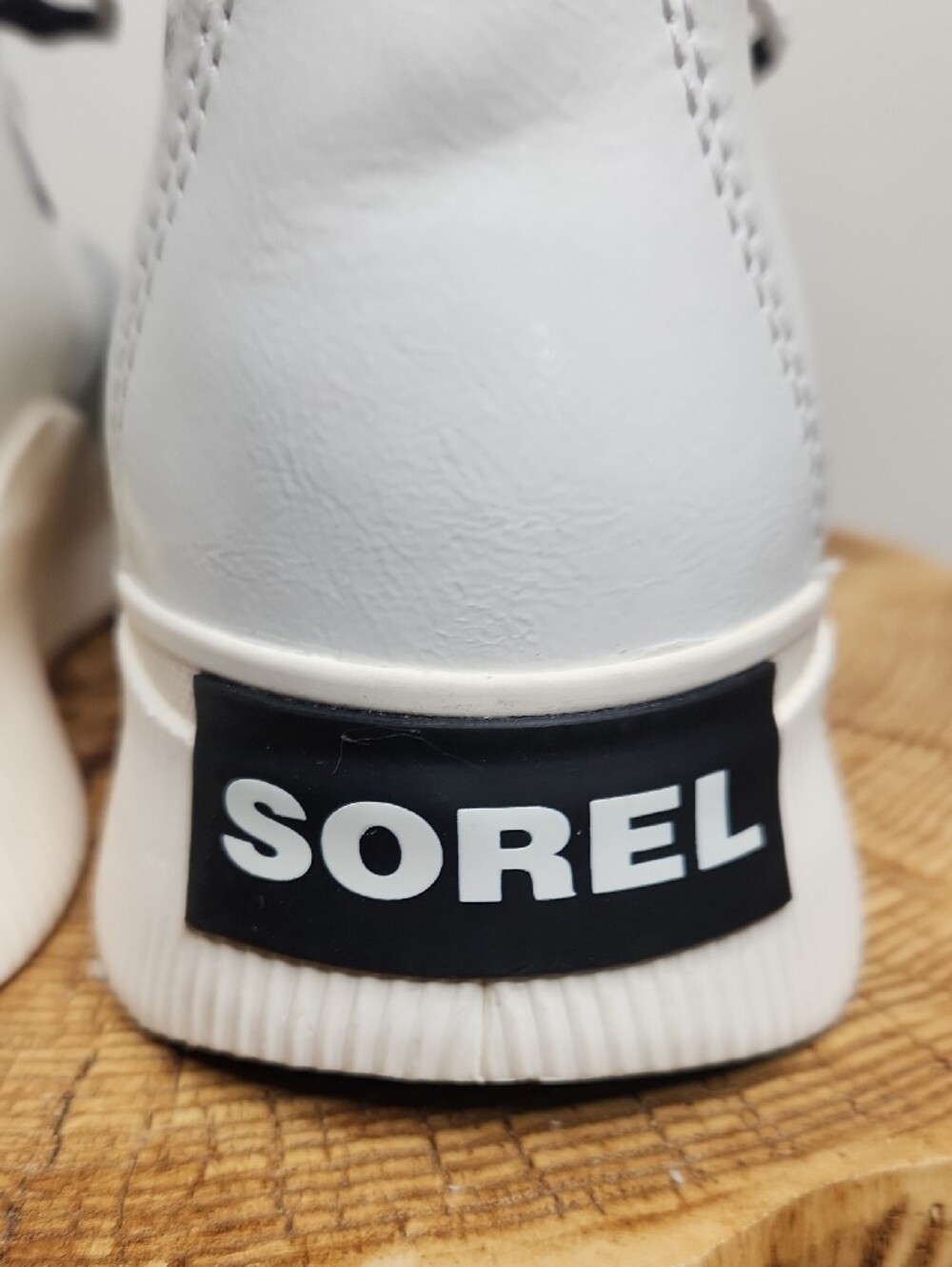 Sorel Youth Kids Unisex Waterproof High Top Shoes White Silver Size 6 - Picture 2 of 13